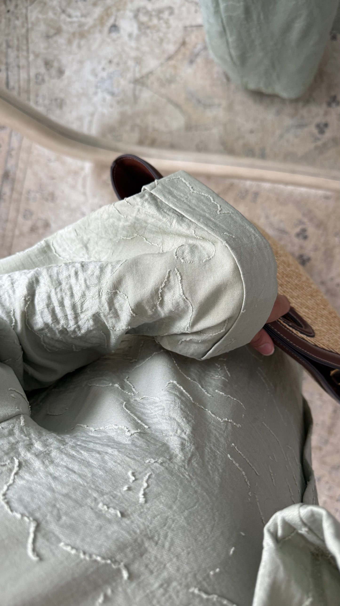 Robe longue fluide à relief floral Vert Claire