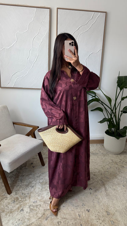 Robe longue fluide à relief floral Bordeaux profond