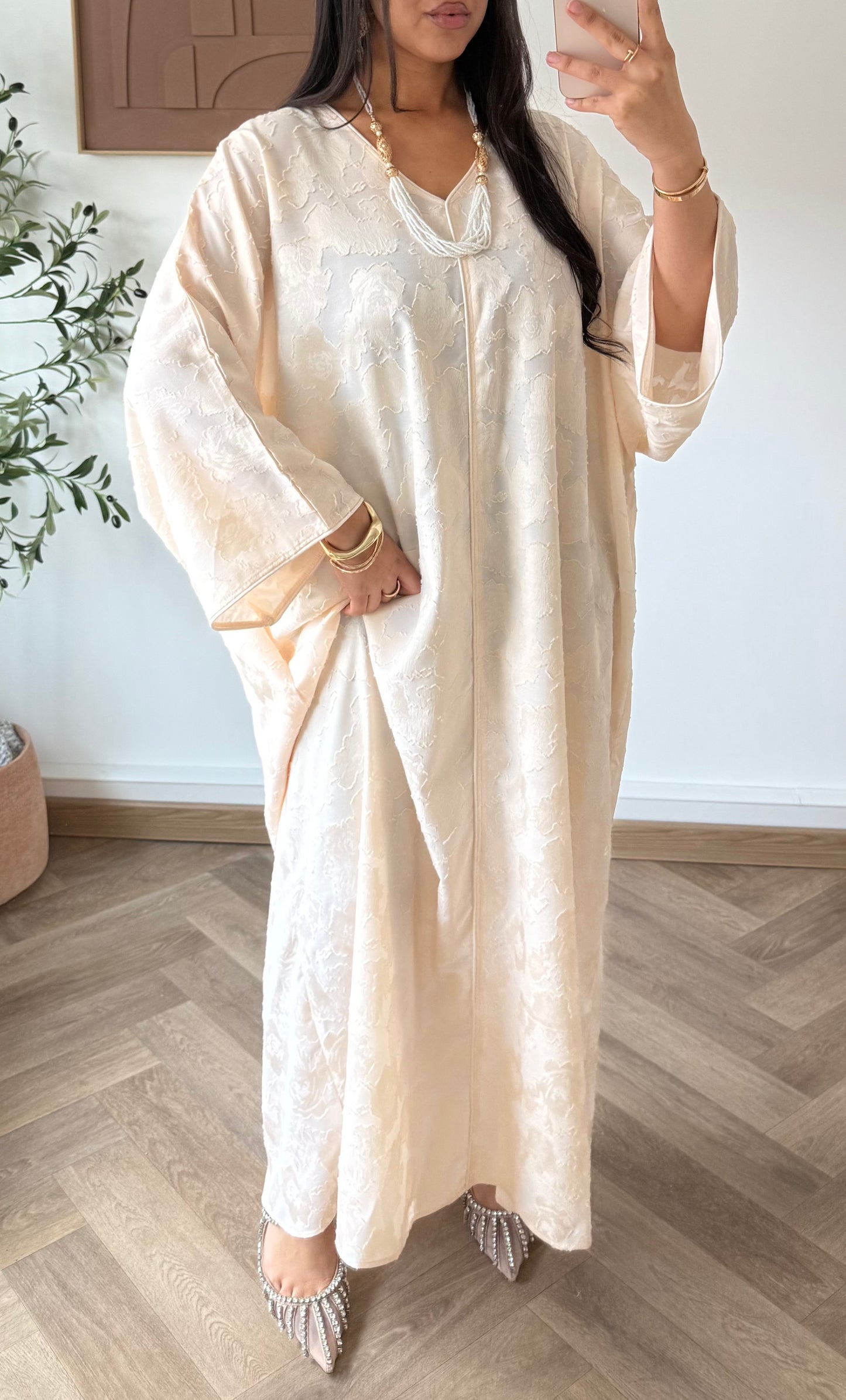 Robe large col V broderie nuageux Beige