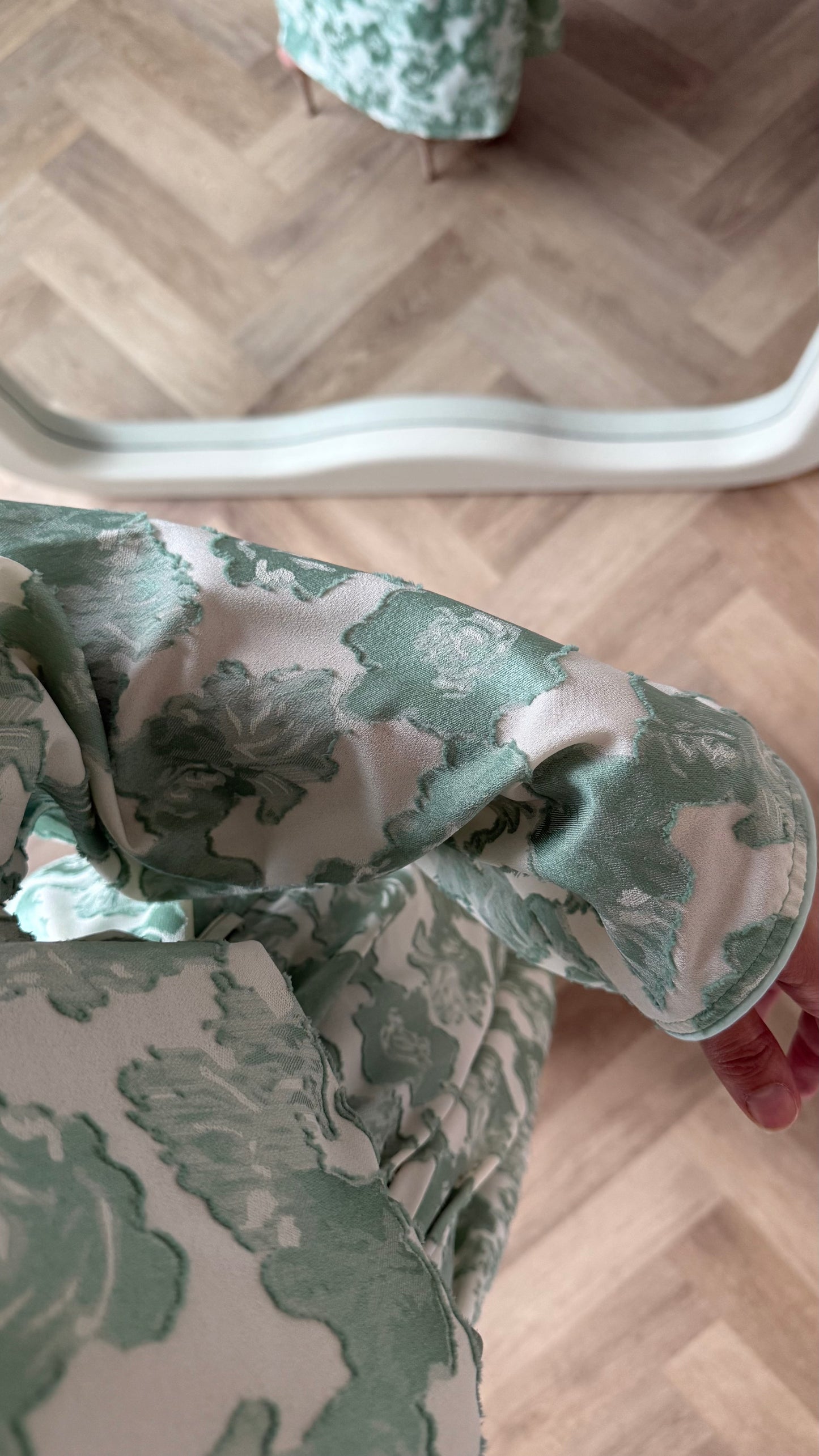 ENSEMBLE Robe et Kimono- Jacquard Floral Vert Claire