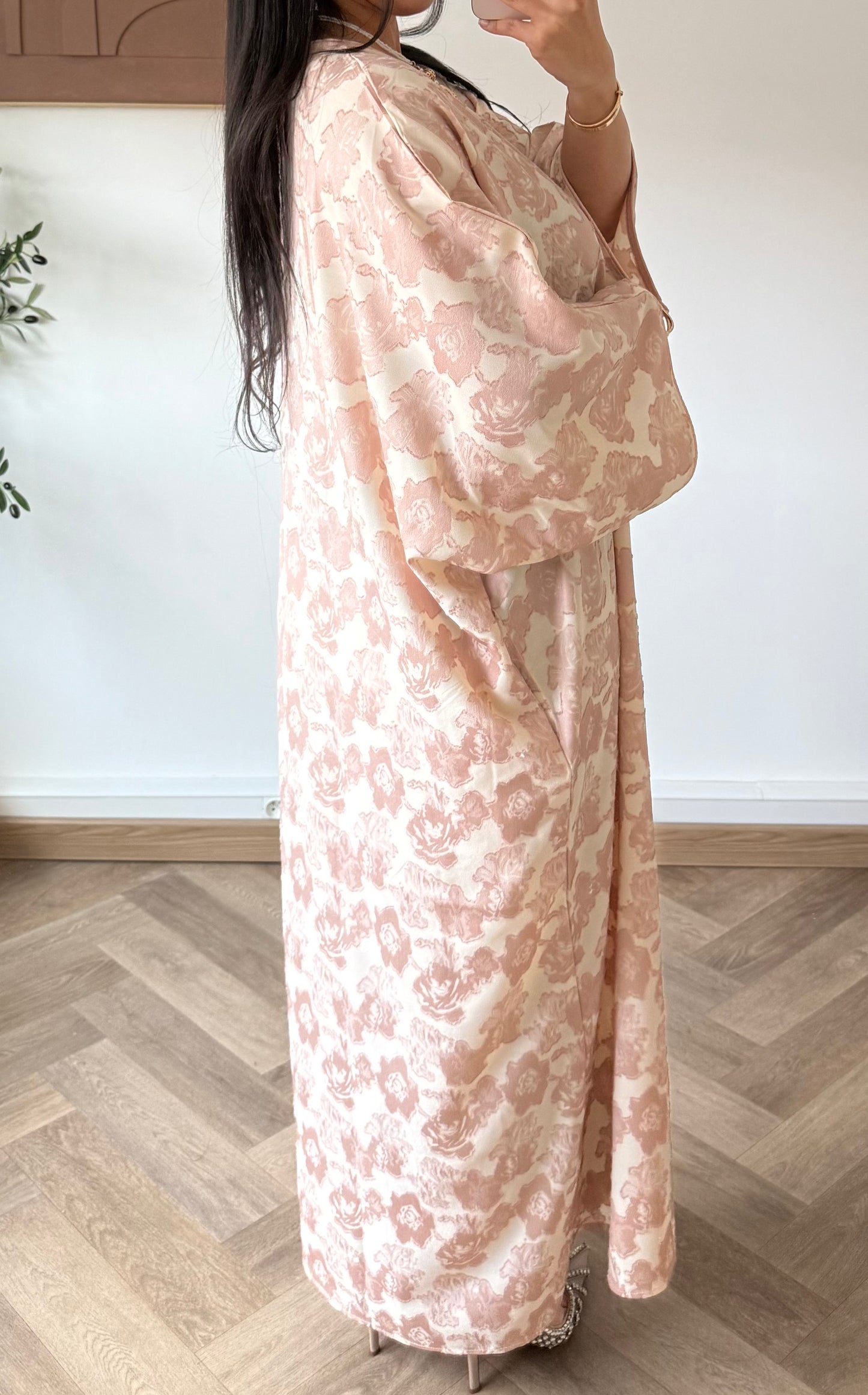 Robe large col V broderie nuageux Rose Pink