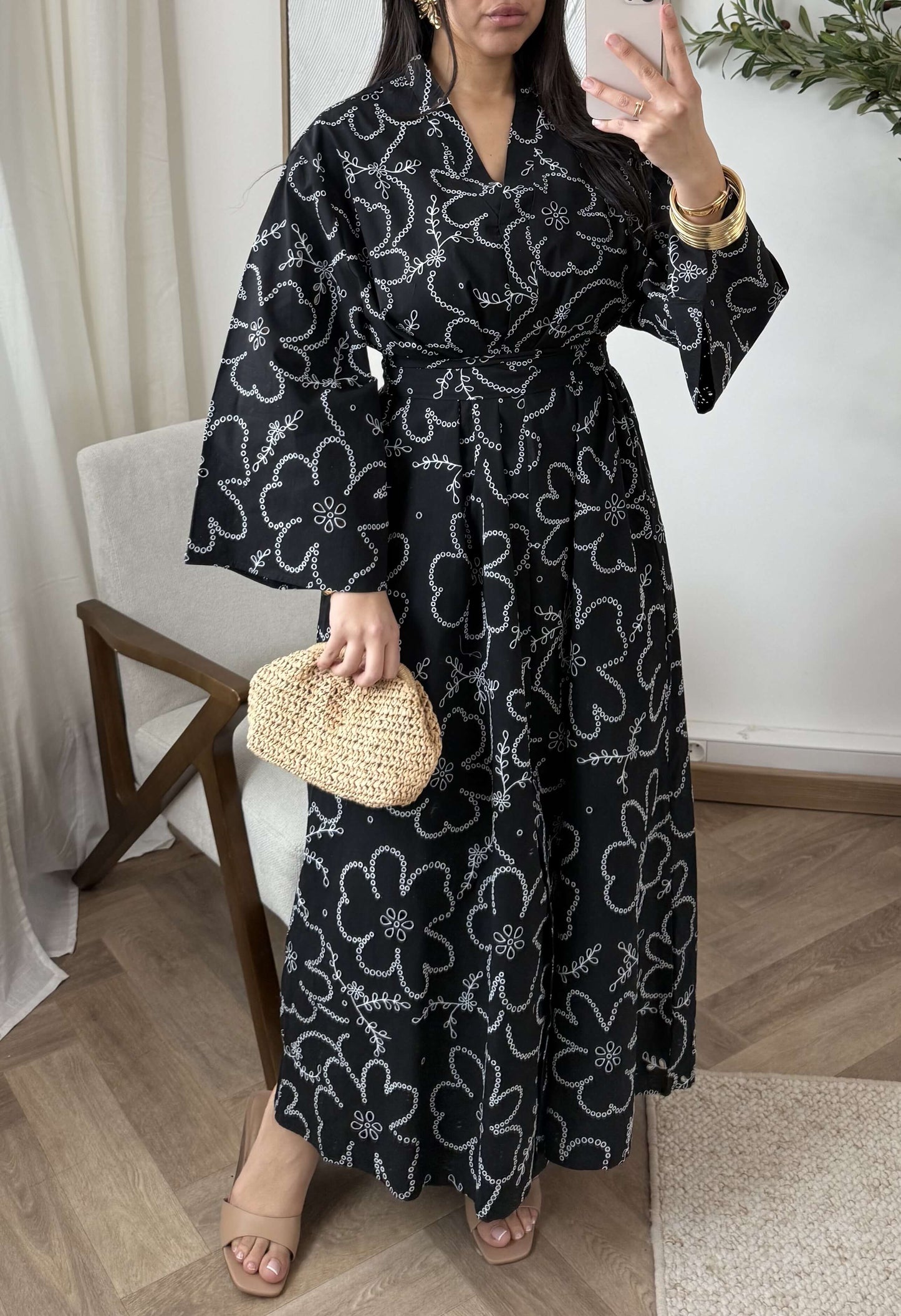 Robe Broderie florale avec ceinture Noir