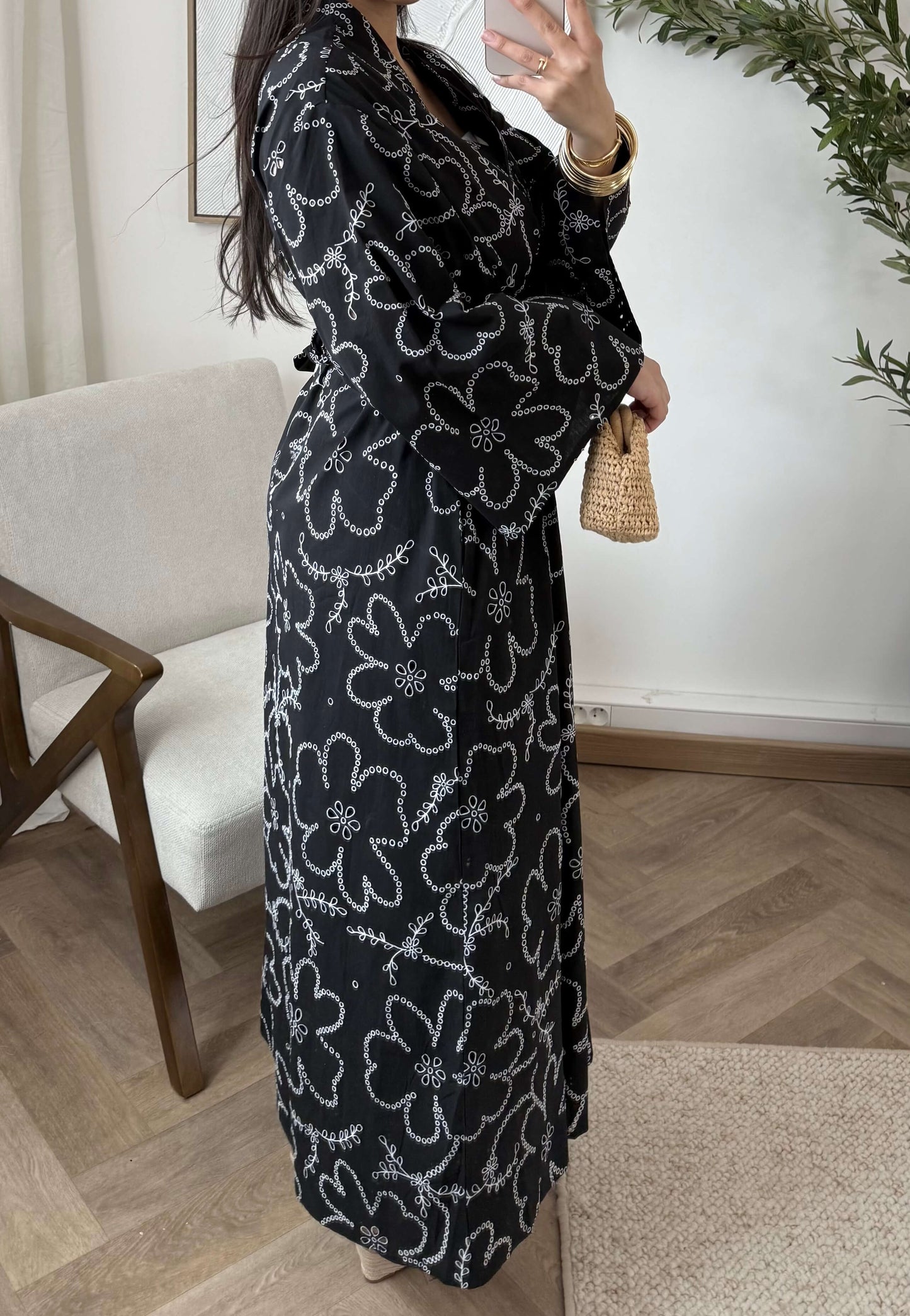Robe Broderie florale avec ceinture Noir