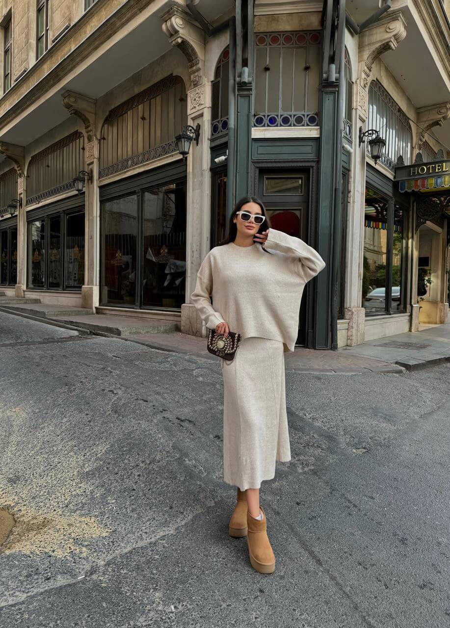 Ensemble pull et jupe midi en maille côtelée pour femmes - Beige